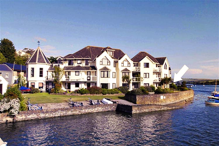 15 The Moorings a holiday cottage rental for 4 in Kingsbridge, 