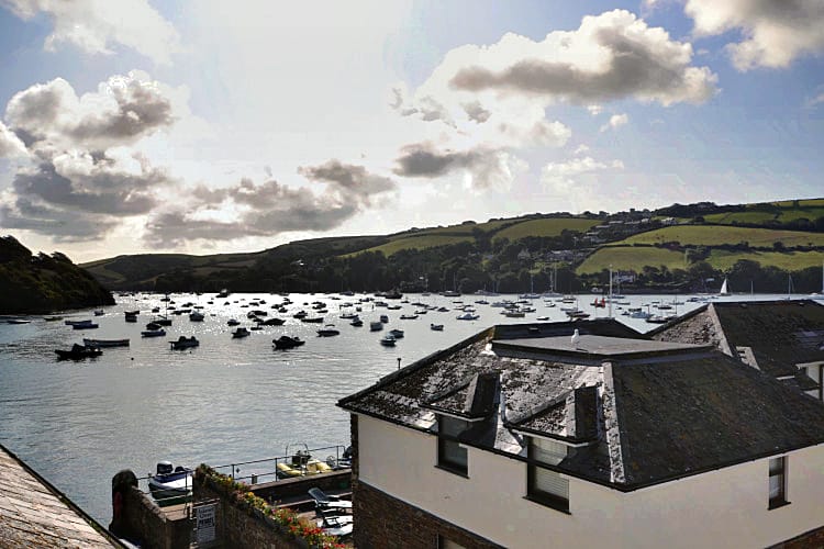 3A Island Terrace a holiday cottage rental for 6 in Salcombe, 